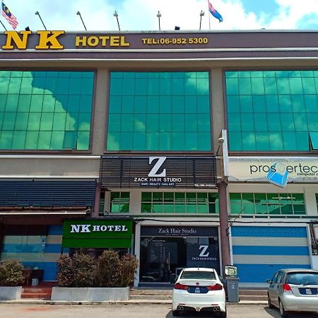 N K Hotel Muar Extérieur photo