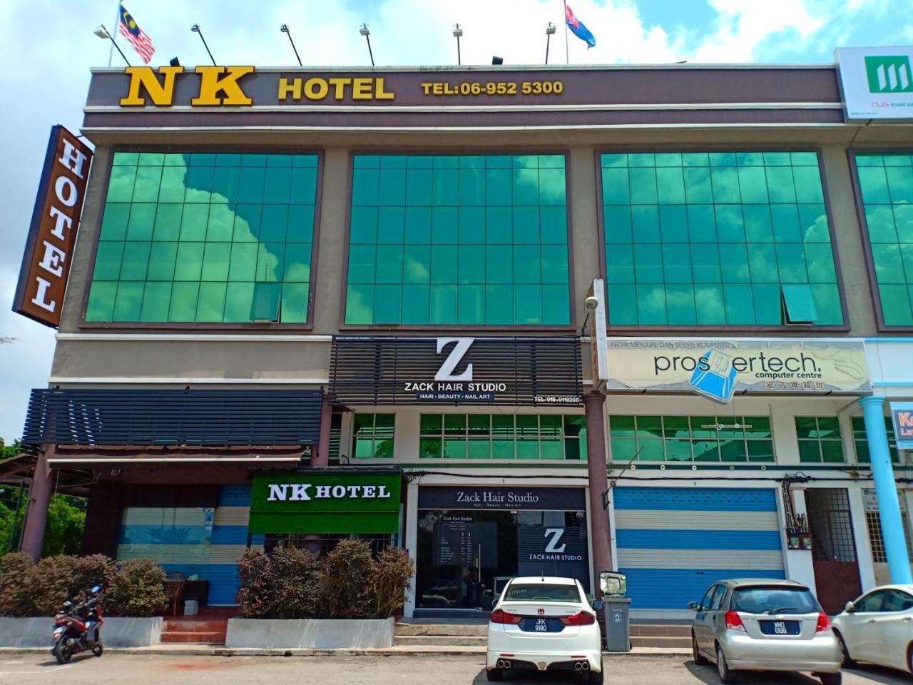 N K Hotel Muar Extérieur photo