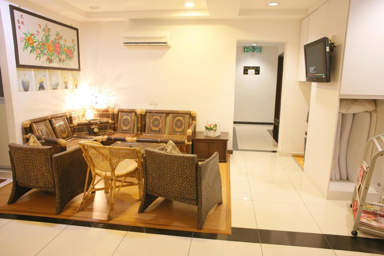 N K Hotel Muar Extérieur photo
